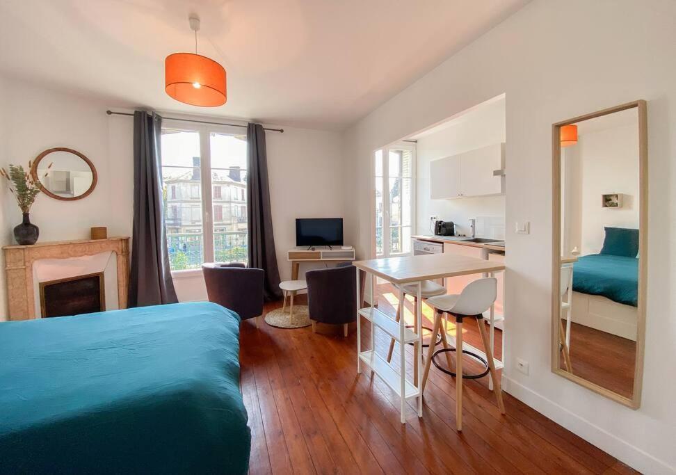 Unique Et Elegant, Gare Hyper Centre Wifi Apartment Vernon  Exterior photo